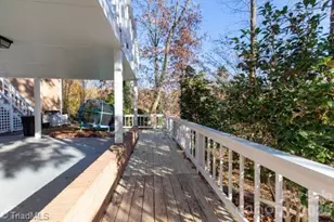 1405 Lyndhurst Dr, High Point, NC 27262 - Photo 38