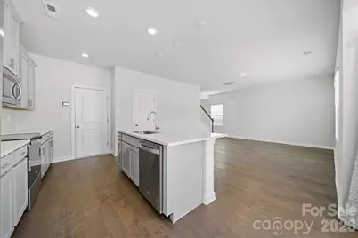 1302 31st Street NE, Conover, NC 28613 - Photo 10