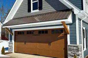 3635 46th Ave NE, Hickory, NC 28601 - Photo 2