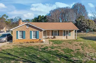 9113 Darius Ct, Charlotte, NC 28227 - Photo 2