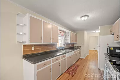 6264 US 221 Highway S, Marion, NC 28752 - Photo 20