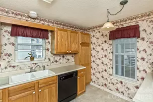 3305 Idle Hour Dr, Asheville, NC 28806 - Photo 8