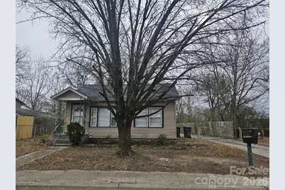1025 Gaston Avenue, Gastonia, NC 28052 - Photo 1