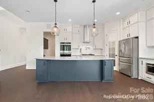 20392 Queens St, Cornelius, NC 28031 - Photo 4