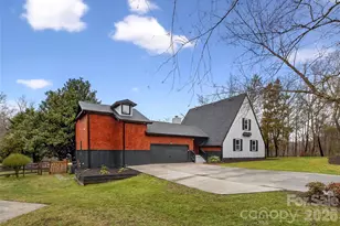 10054 Four Mile Crk Rd, Charlotte, NC 28277 - Photo 4