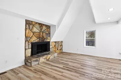 10054 Four Mile Creek Road, Charlotte, NC 28277 - Photo 8