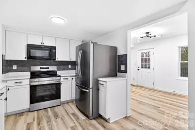 10054 Four Mile Creek Road, Charlotte, NC 28277 - Photo 16