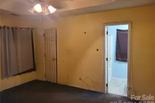 6607 Sullins Rd, Charlotte, NC 28214 - Photo 2