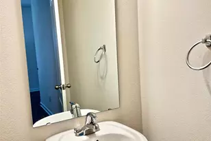 7210 Cuddington Dr, Charlotte, NC 28215 - Photo 4