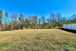 7210 Cuddington Dr, Charlotte, NC 28215 - Photo 2