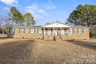 1904 Dixon Ln, Camden, SC 29029 - Photo 2