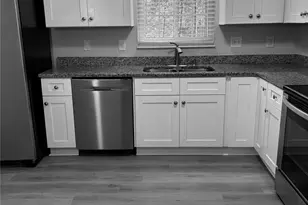 7211 Rollingridge Dr, Charlotte, NC 28211 - Photo 12