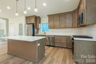 524 Pineland Rd, Hendersonville, NC 28792 - Photo 12