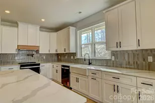 1021 Harrogate Dr, Bessemer City, NC 28016 - Photo 12