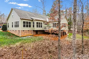 7718 Farmbrook Dr, Waxhaw, NC 28173 - Photo 6