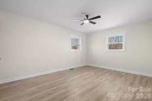 106 Royal Wood Dr, Lenoir, NC 28645 - Photo 14