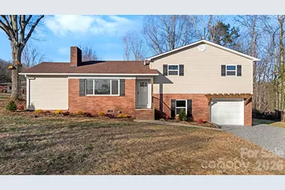 106 Royalwood Drive, Lenoir, NC 28645 - Photo 2