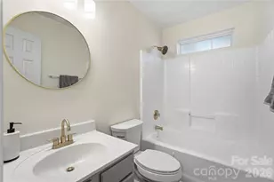 8805 Red Tail Ct, Charlotte, NC 28269 - Photo 22