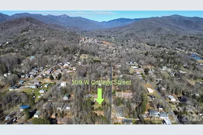 109 W College Street, Black Mountain, NC 28711 - Photo 2