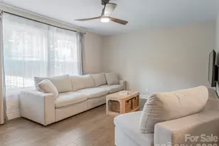 239 Bonnies Mdw Pl, Asheville, NC 28806 - Photo 8