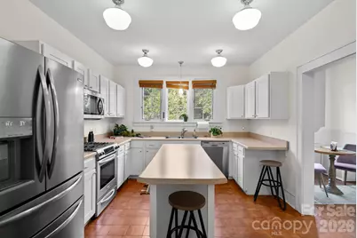 5 W Avon Parkway, Asheville, NC 28804 - Photo 16