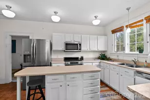 5 W Avon Pkwy, Asheville, NC 28804 - Photo 18