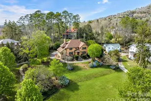 5 W Avon Pkwy, Asheville, NC 28804 - Photo 2