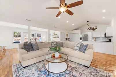 2200 Olde Chantilly Court, Charlotte, NC 28205 - Photo 6