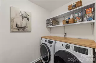 2200 Olde Chantilly Ct, Charlotte, NC 28205 - Photo 16