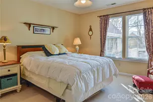 1301 Hyde Park Dr, Asheville, NC 28806 - Photo 16