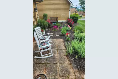 1301 Hyde Park Drive, Asheville, NC 28806 - Photo 4