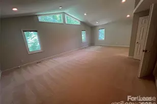 8133 Strawberry Ln, Charlotte, NC 28277 - Photo 16