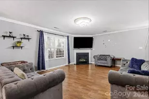 2044 Grimley Ln, Fort Mill, SC 29707 - Photo 6