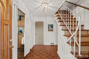 28 Graystone Rd, Asheville, NC 28804 - Photo 2