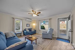 107 Axley St, Canton, NC 28716 - Photo 4