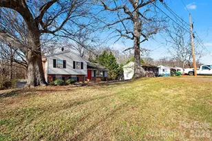 2601 Devon Dr, Dallas, NC 28034 - Photo 2