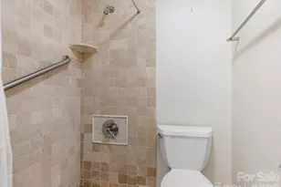 2222 Selwyn Ave, Charlotte, NC 28207 - Photo 22