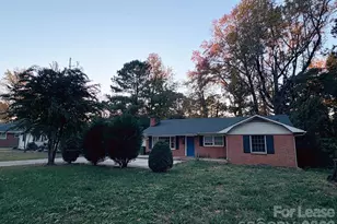 1915 Birchcrest Dr, Charlotte, NC 28205 - Photo 1