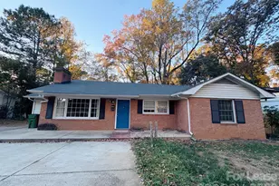 1915 Birchcrest Dr, Charlotte, NC 28205 - Photo 2