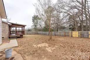 225 Belhaven Cir, Clover, SC 29710 - Photo 28