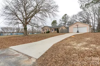 225 Belhaven Circle, Clover, SC 29710 - Photo 6