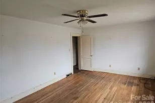 4061 Springs Rd, Conover, NC 28613 - Photo 4