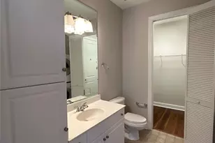 230 S Tryon St, Charlotte, NC 28202 - Photo 8