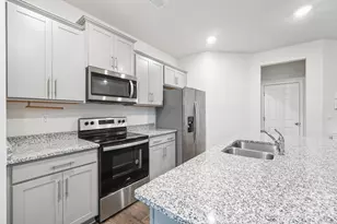 9051 Lowfalls Ln, Charlotte, NC 28216 - Photo 6