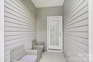 9051 Lowfalls Ln, Charlotte, NC 28216 - Photo 18