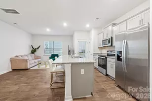 9051 Lowfalls Ln, Charlotte, NC 28216 - Photo 1