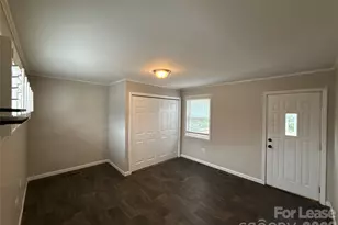 4738 Gilmore Dr, Charlotte, NC 28209 - Photo 10