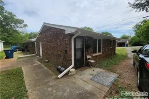 151 Crescent Dr, Forest City, NC 28043 - Photo 4