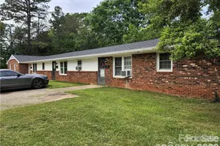 151 Crescent Dr, Forest City, NC 28043 - Photo 2