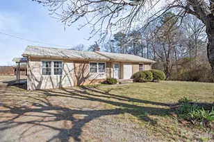 1429 Doggett Rd, Forest City, NC 28043 - Photo 4